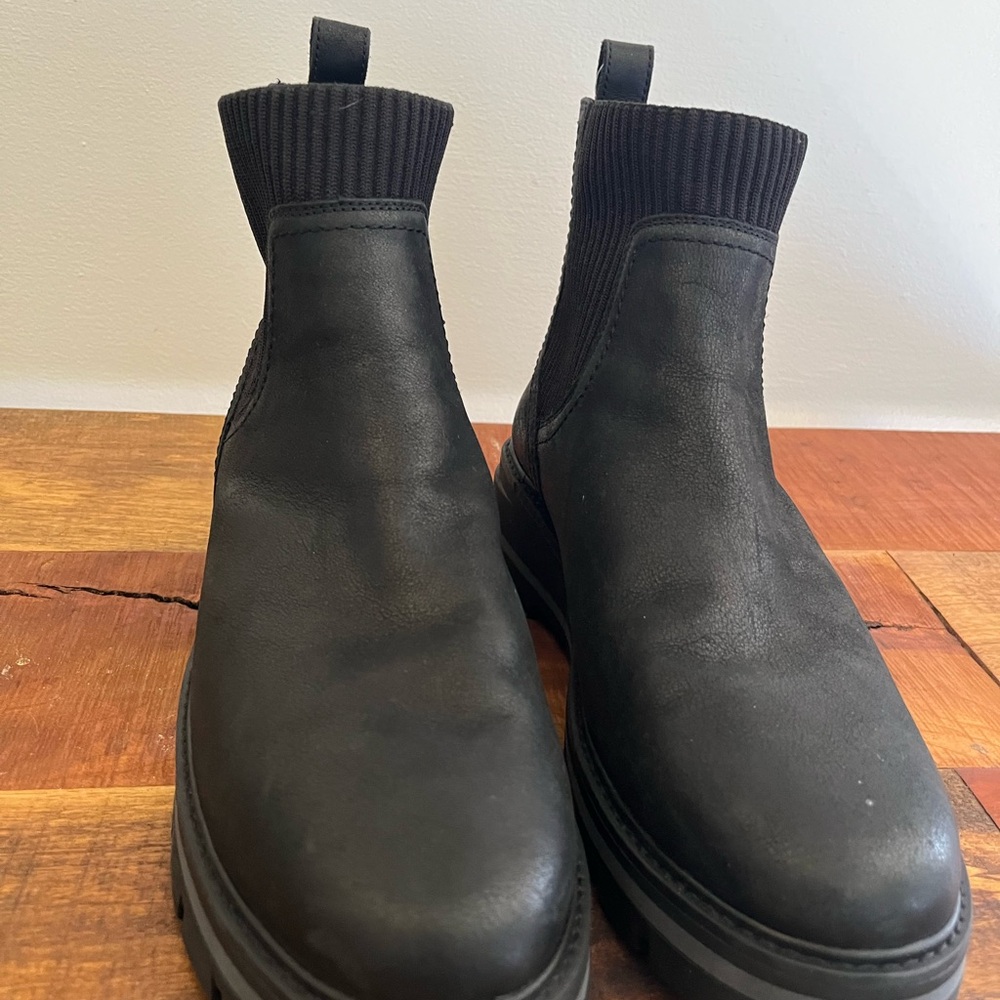 Timberland Cervinia Valley Chelsea Boots Black Full Grain - Women’s 11